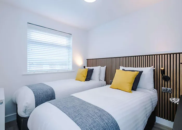 Minutes To The Coop Live Arena & Etihad Stadium - Free Parking With Ev Charger Ferienhaus