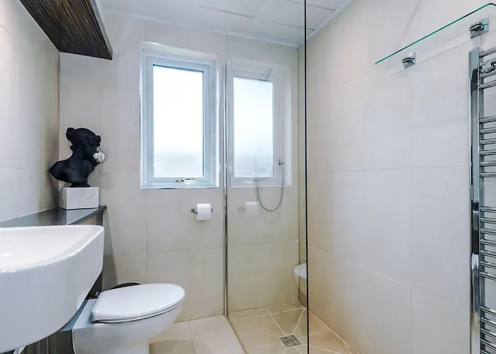 Minutes To The Coop Live Arena & Etihad Stadium - Free Parking With Ev Charger Ferienhaus *