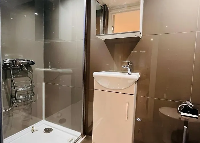 Stylish 5br 5ba In Salford Street Parking Дом отдыха Манчестер