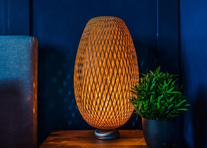 Spacious 4br With 3 Baths, Manchester