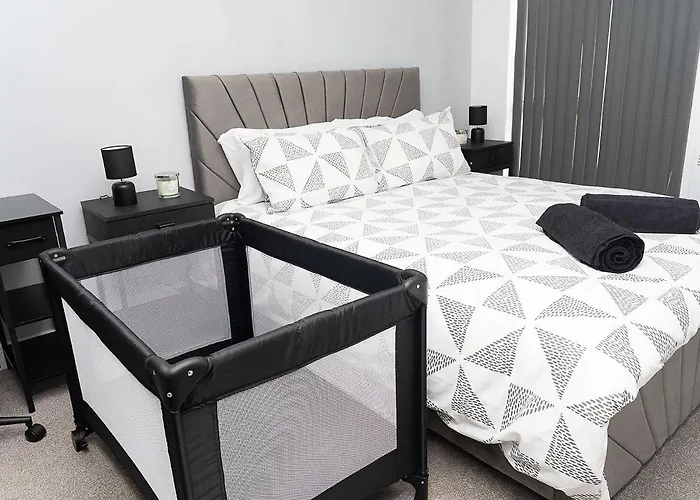 Stunning 2-bed Retreat - Ao Arena & Victoria Stn Apartamento