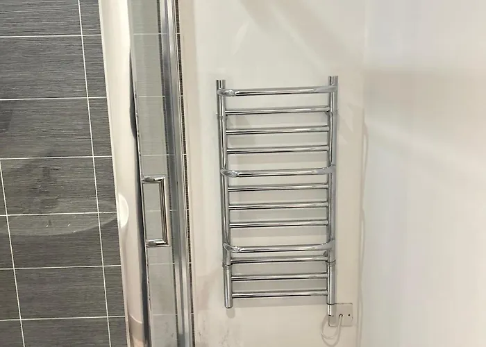 With - Terrace - Gym- Free Parking- Next To Man Stadium & Centre *