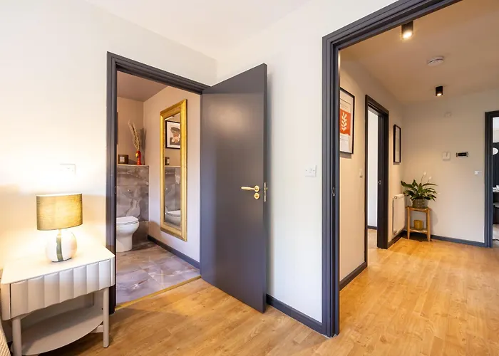 Luxe Life Quirky 2bed דירה *