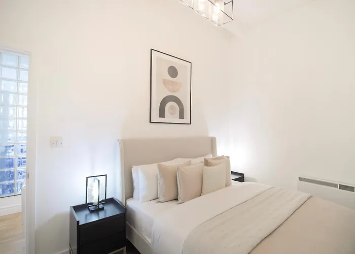 Apartman Large Centre Stylish And Spacious