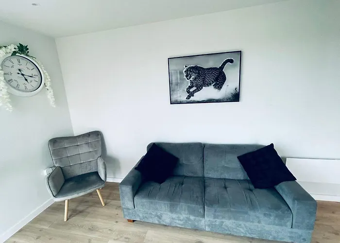 Sky View Centre Luxe - 2 Bedrooms *