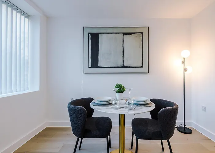 Stylish 1bed Fast Wi-fi Easy Access To Appartamento