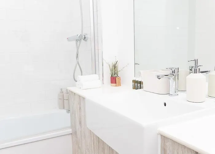 Apartamento Stunning 2-bed Retreat - Ao Arena & Victoria Stn