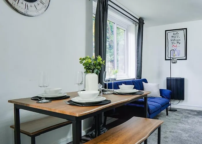 Sleek 2Br Near Centre - Sleeps 6 - Parking 曼彻斯特