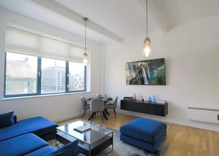 Large Centre Stylish And Spacious Apartman Manchester