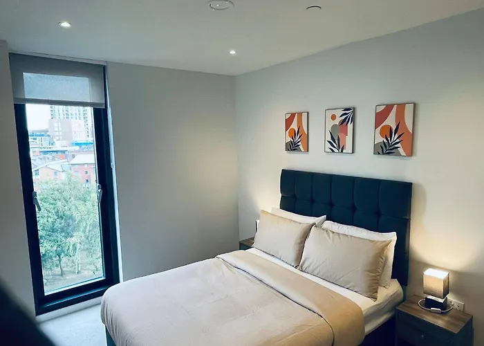 Sky View Centre Luxe - 2 Bedrooms Manchester
