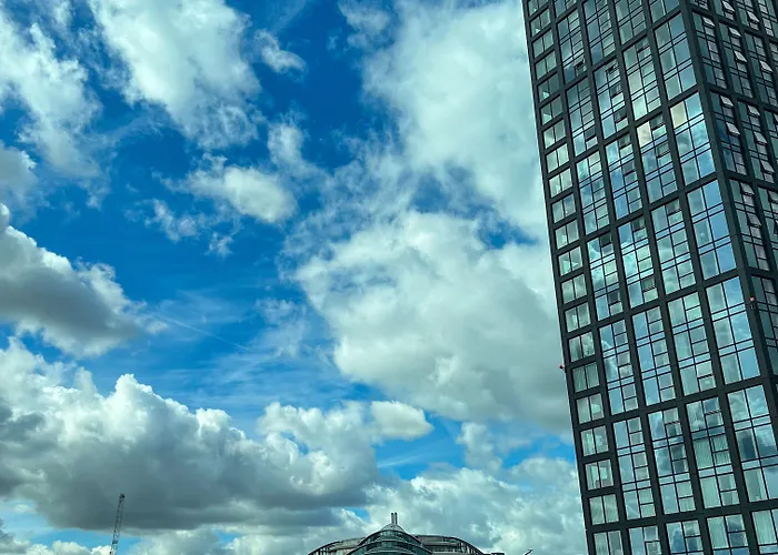 Crowne Plaza Centre By Ihg Hotel