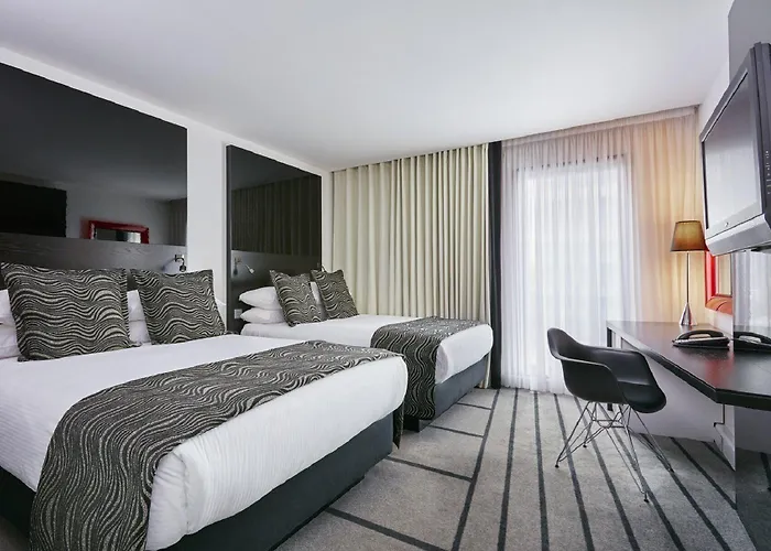 Crowne Plaza Centre By Ihg Hotel