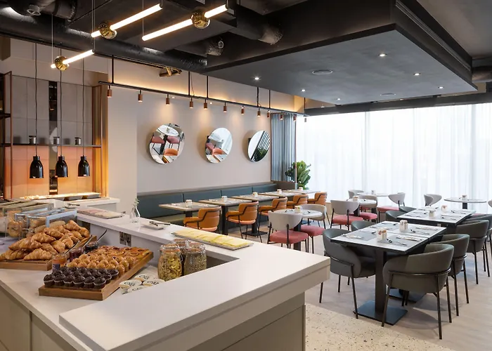 فندق By Marriott Piccadilly 4*