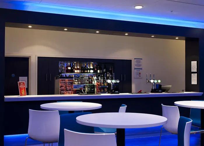 Express Centre Arena By Ihg Hotel