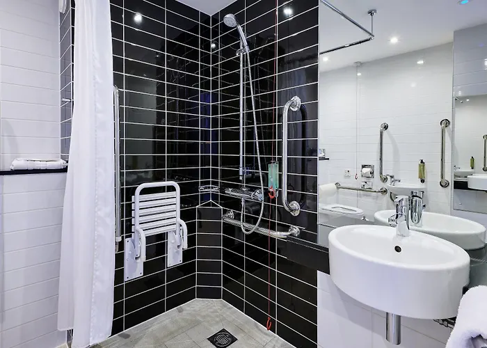 Hotel Express Centre Arena By Ihg