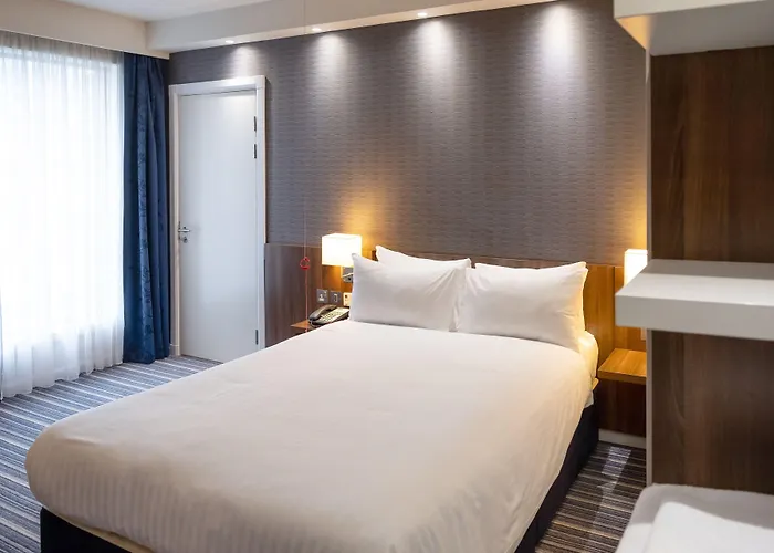 Hotel Express Centre Arena By Ihg