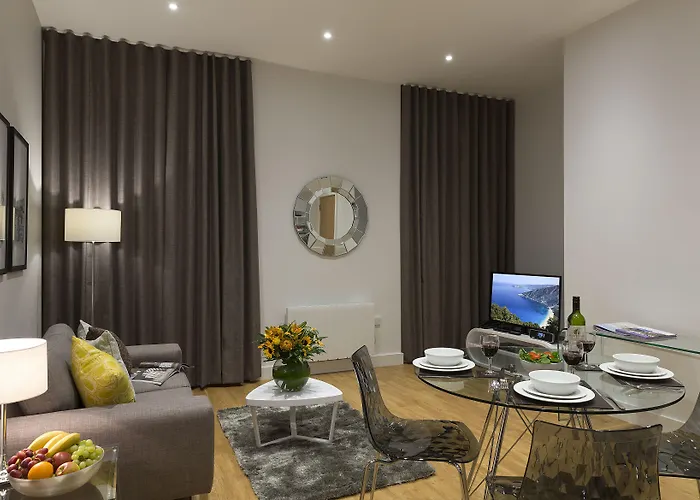 Cove Minshull Street