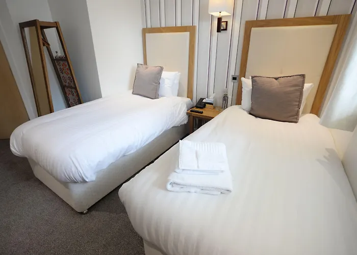 The Waterside And Leisure Club 3* Manchester