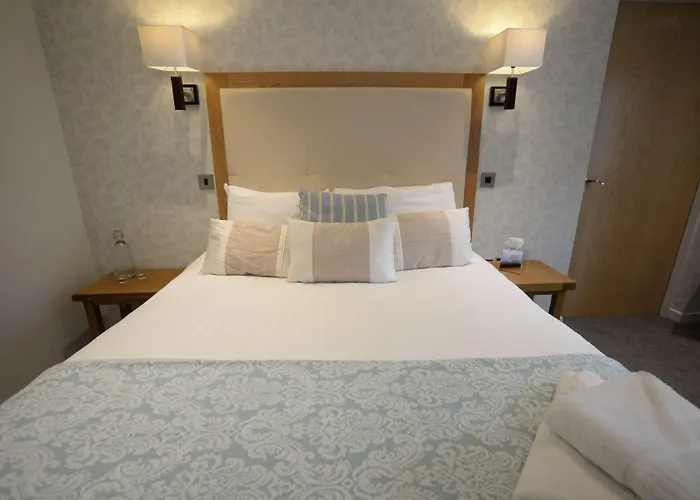 The Waterside And Leisure Club Hotel