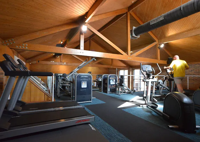 Hotel The Waterside And Leisure Club 3*