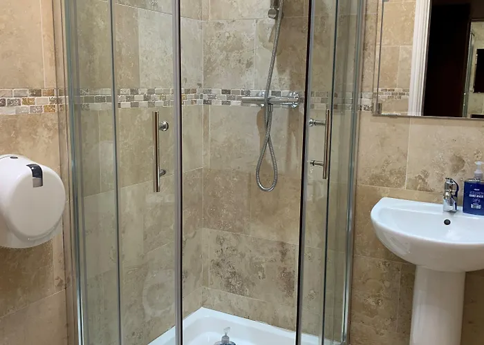 招待所 New Union Adults Only