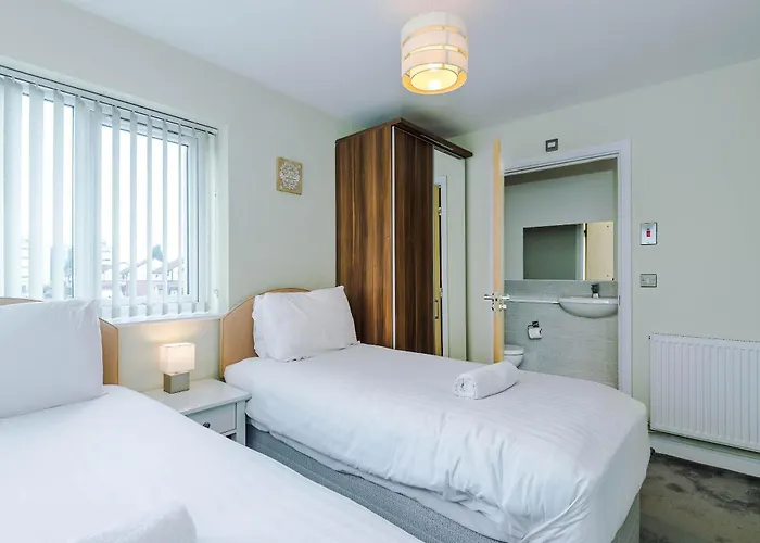 Large Townhouse By The Etihad & Coop Live Arena With Free Parking Manchester