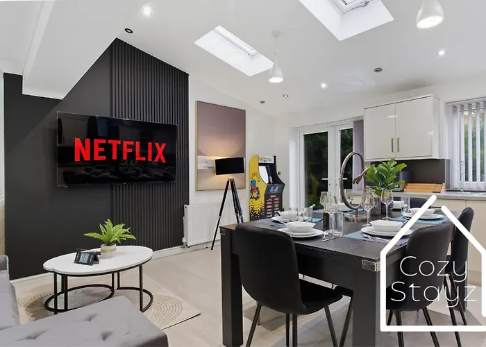 펜션 Spacious 4 Bedroom House With Pool Table And Pac-man Games In The Centre *