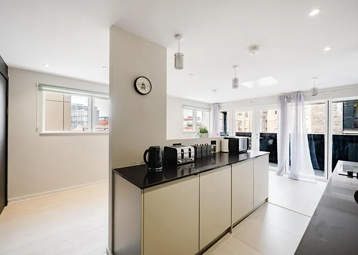 2 Bed Modern Flat, Castlefield, Citycentre, Parking, Self-checkin, Sleeps 4, Balcony, Wifi, Views 아파트