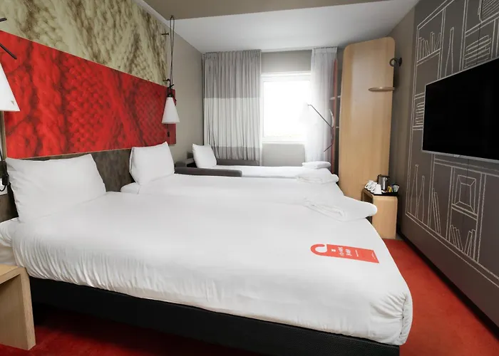 Hotel Ibis Centre 96 Portland Street 3*