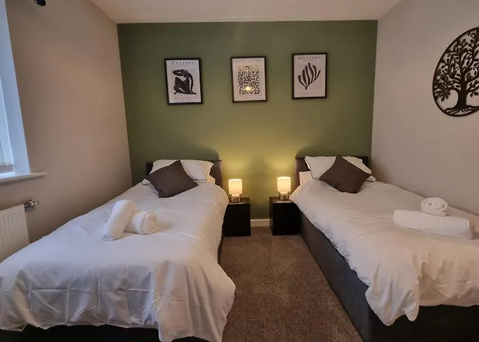 Stylish 2-bedroom In Salford - 5 Guests