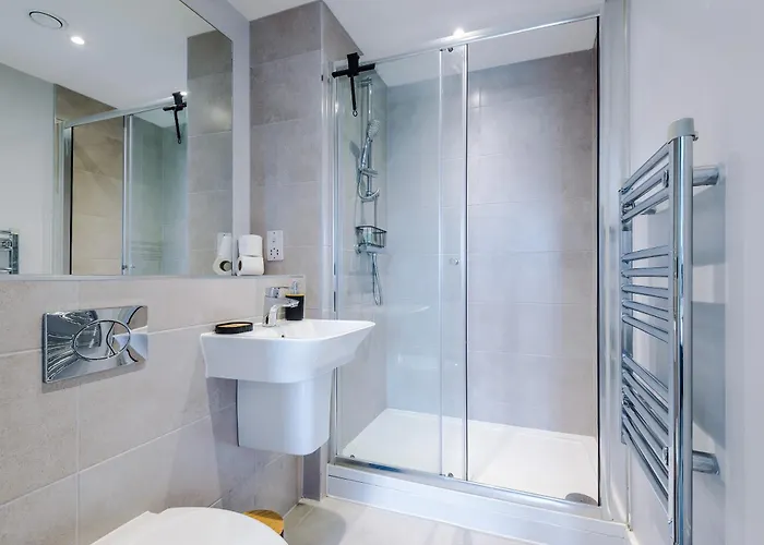 Modern 2br Parking Great Location & Amenities