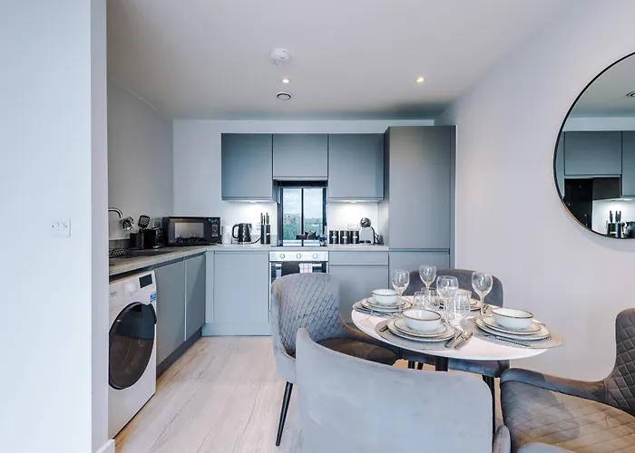 Modern 2br Parking Great Location & Amenities Mánchester