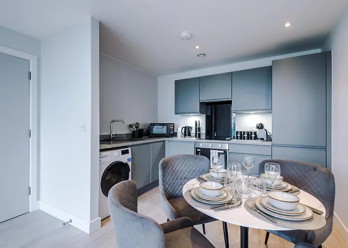 Modern 2br Parking Great Location & Amenities