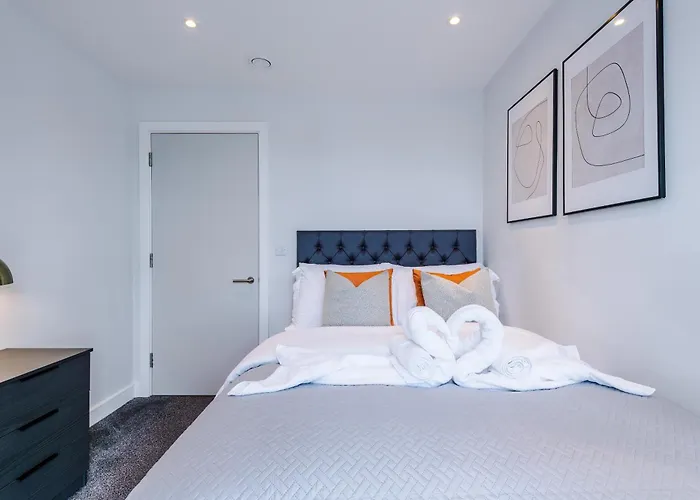 Modern 2br Parking Great Location & Amenities Mánchester