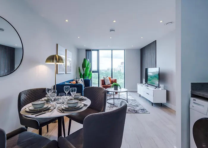 Modern 2br Parking Great Location & Amenities