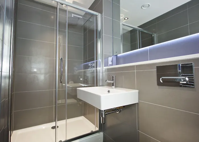 Staycity Piccadilly 4*