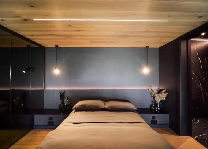 Noir By The Heim * Manchester