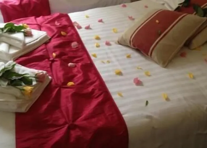 The Fallowfield Hotel 2*