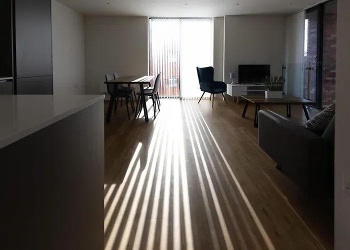 Park View 3 Bed Ensuite Only 5 Min Walk To Arndale Mánchester