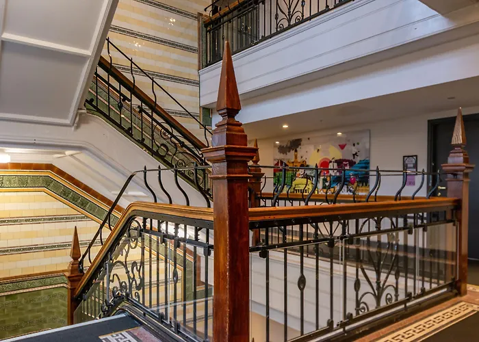 Roomzzz Victoria شقة فندقية