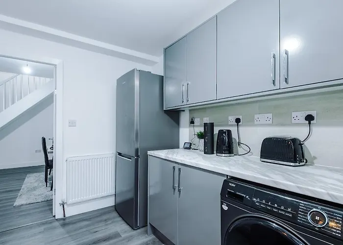 Kammili - 2bed House With Free Wifi & 15 Mins To Centre *