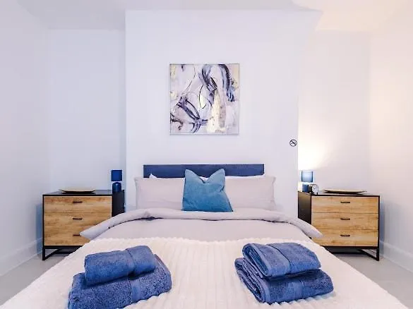 Sleep7, Pool Table, Ttennis, Free Parking, 3br *