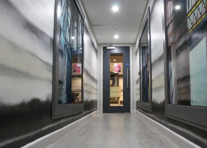 For Students Only - The Chapel In 맨체스터