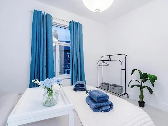 Sleep7, Pool Table, Ttennis, Free Parking, 3br *