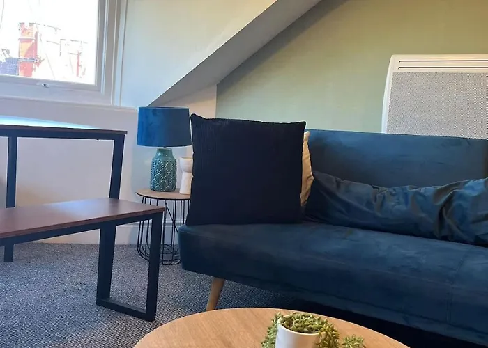 Apartment Joyful Management -top Floor With Feel Deco In M16 *