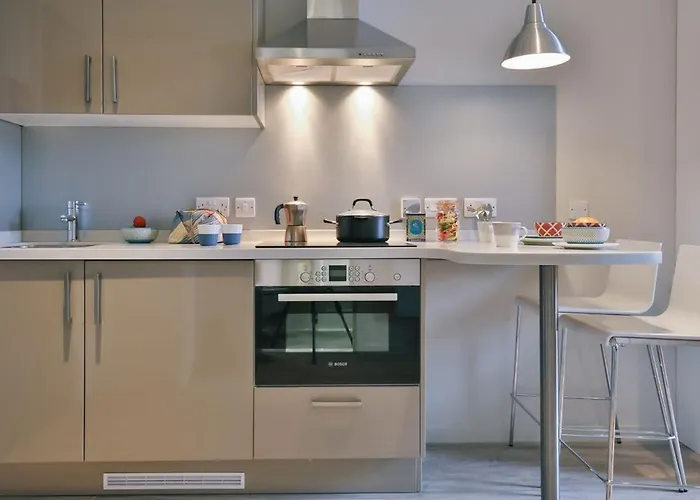 아파트 For Students Only - The Chapel In *