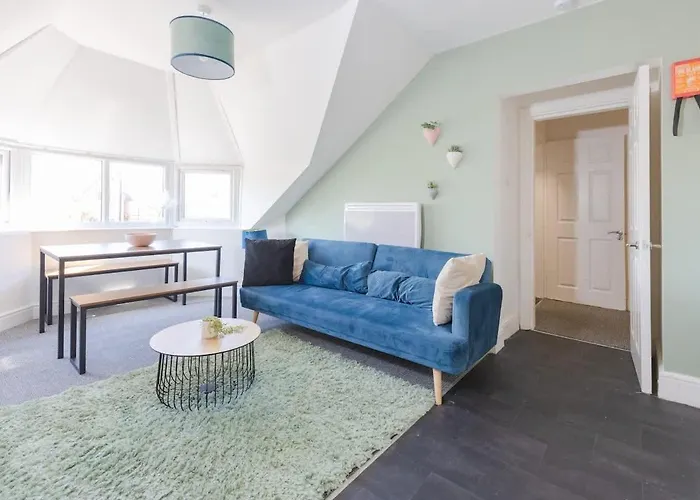 Joyful Management -top Floor With Feel Deco In M16 * Manchester