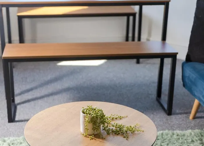 Joyful Management -top Floor With Feel Deco In M16 * Manchester