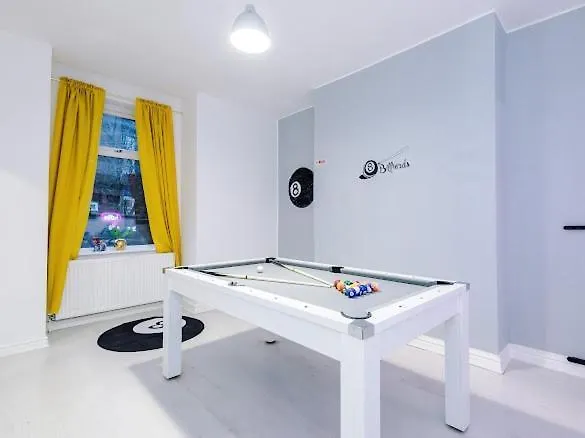 Sleep7, Pool Table, Ttennis, Free Parking, 3br *
