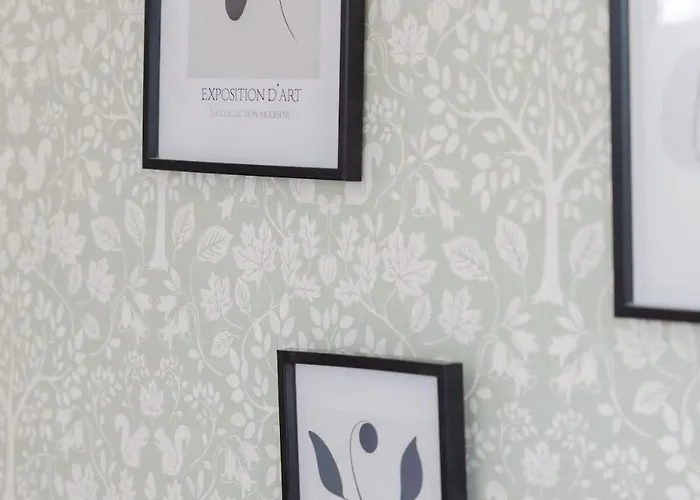 Joyful Management -top Floor With Feel Deco In M16 * Manchester